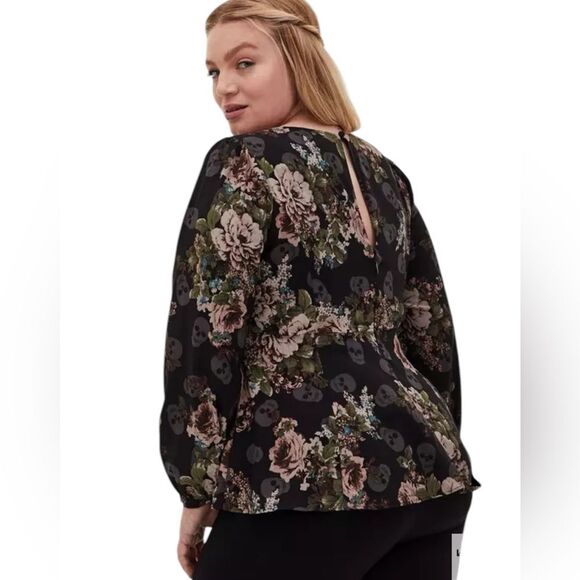 Torrid Flowers and Skull Print Blouse Peplum Crepe Sweetheart Neck Womens 2X - Picture 2 of 12